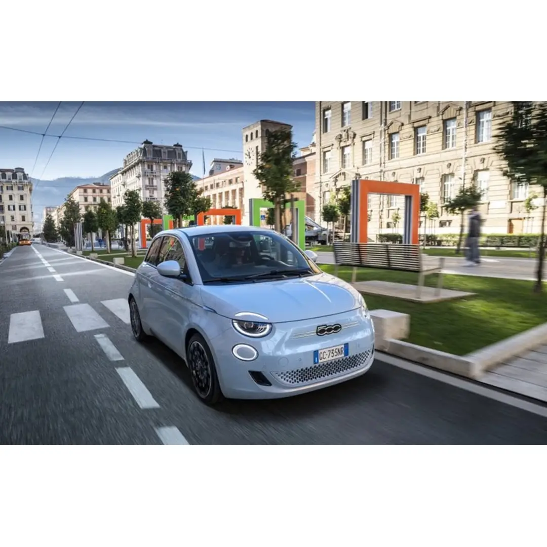 Immagine News Nuova Fiat 500 Elettrica: novità dell’anno 2021