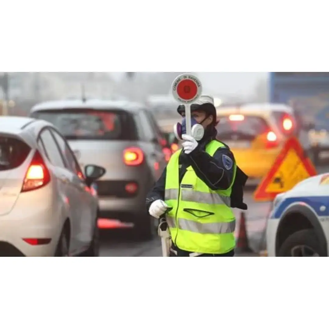 Immagine News Semaforo arancione: da domani si fermano fino ad 800mila veicoli a Torino e provincia