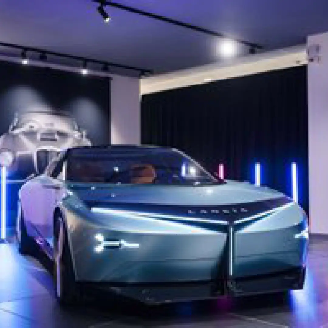 Immagine News Lancia Pu+Ra HPE: Il Futuro dell’Automobile Sbarca da Autoingros