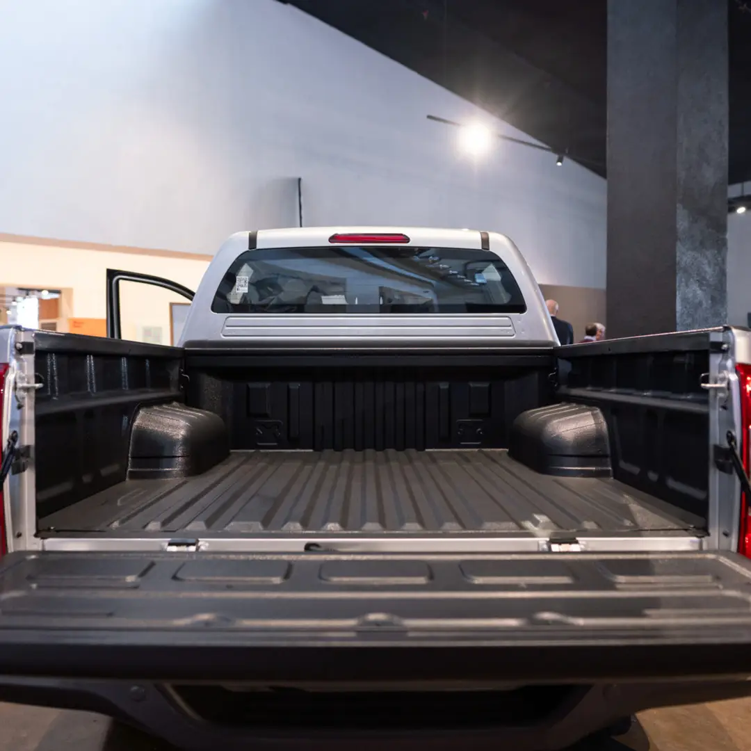 Autoingros - Il Pick up più fotonico di sempre è arrivato in Italia.