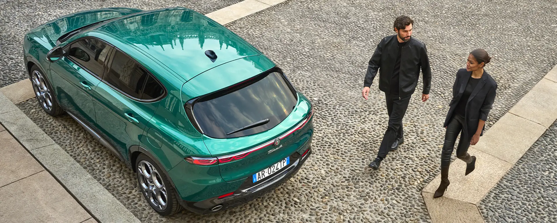 ALFA ROMEO TONALE SPRINT HYBRID - Tua da €37.245 o con Finanziamento da €290 al mese