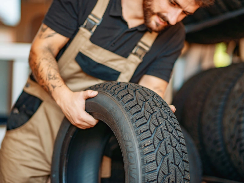 SOSTITUZIONE PNEUMATICI